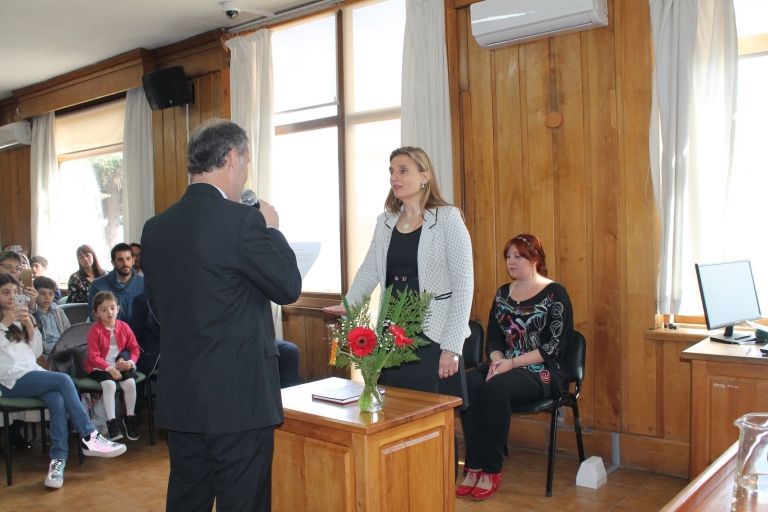 Bariloche: Juez Enrique Mansilla tomó juramento a Romina Martini, Jueza de Garantías y a Rocío Ruiz, Psicóloga de Cámara Gesell